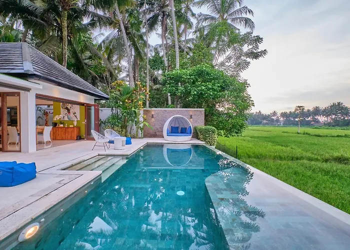 Villa Balinese Luxurious Elegance Ubud 