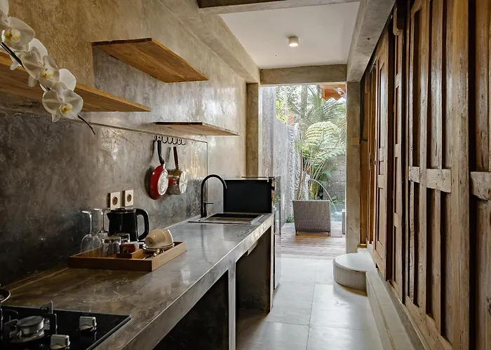 Uddhara Ubud Villa